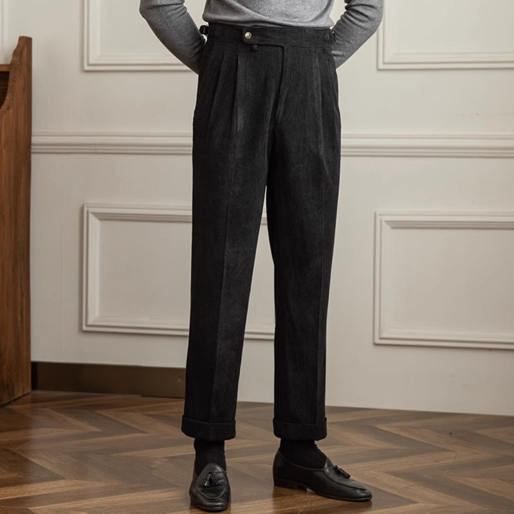Old Money – Drapierte Freizeithose aus Cord