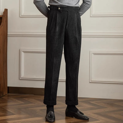 Old Money – Drapierte Freizeithose aus Cord