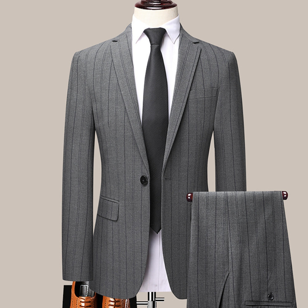 Old Money – Zweiteiliger Anzug im Slim Fit mit Streifen im italienischen Stil