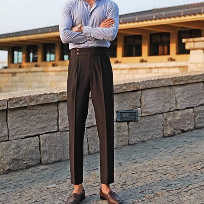 Schmale Hose im Old Money Mature Style