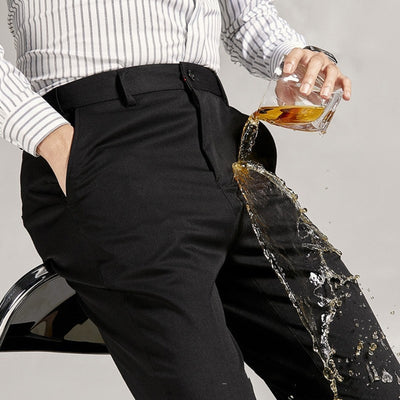 Graue spritzwassergeschützte Anzughose von Old Money