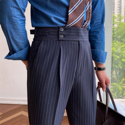 Bügelfreie Freizeithose mit hoher Taille von Old Money