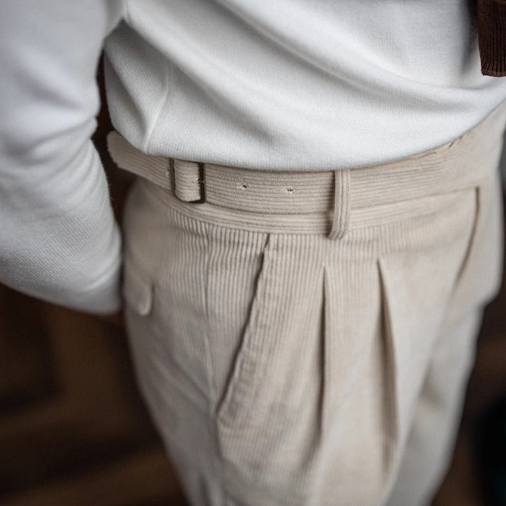 Old Money – Drapierte Hose mit weitem Bein