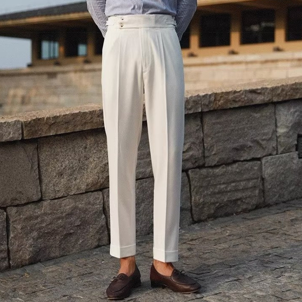 Schmale Hose im Old Money Mature Style