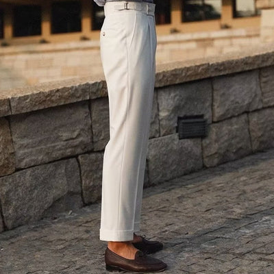 Schmale Hose im Old Money Mature Style