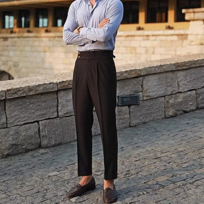 Schmale Hose im Old Money Mature Style