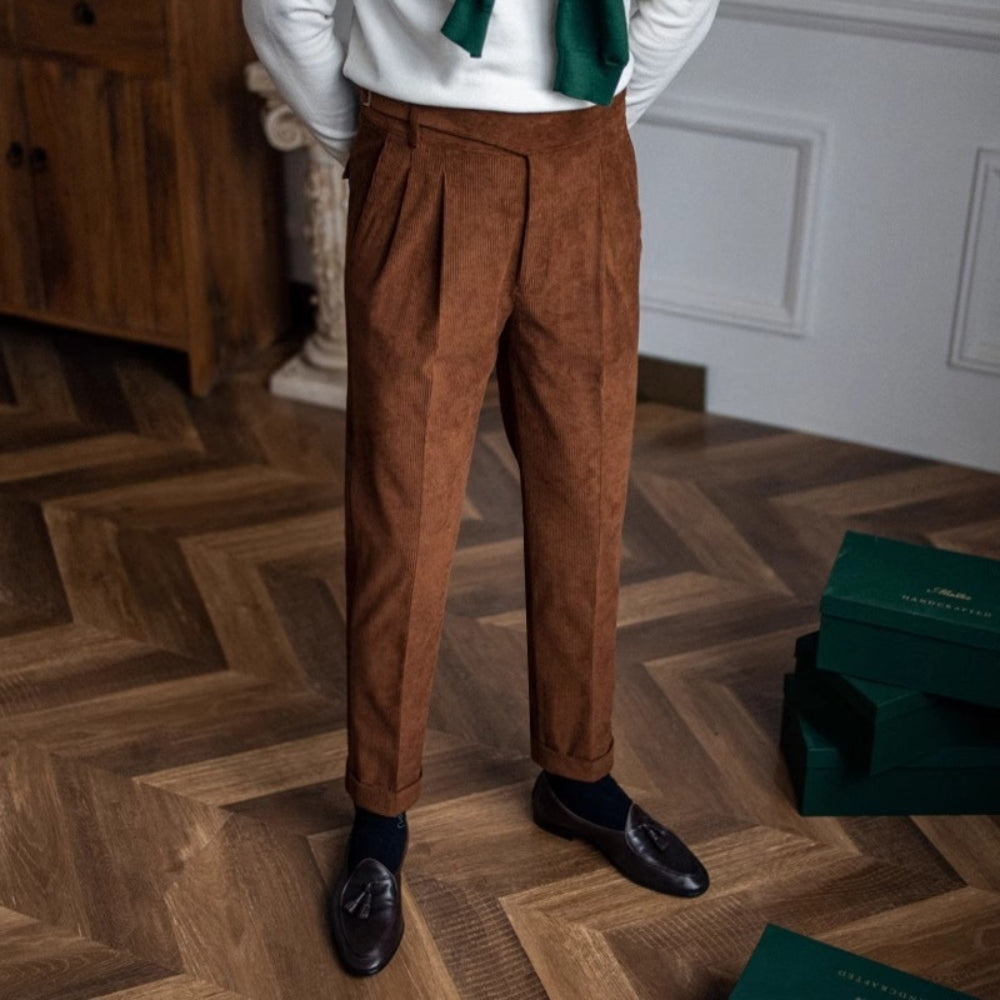 Old Money – Drapierte Hose mit weitem Bein