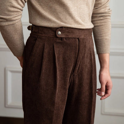 Old Money – Drapierte Freizeithose aus Cord