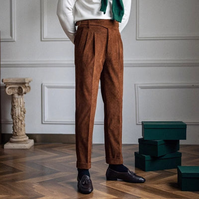 Old Money – Drapierte Hose mit weitem Bein